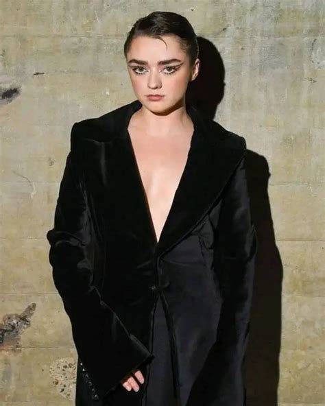 maisie williams boobs|Maisie Williams Body Measurements Height Weight Bra Size .